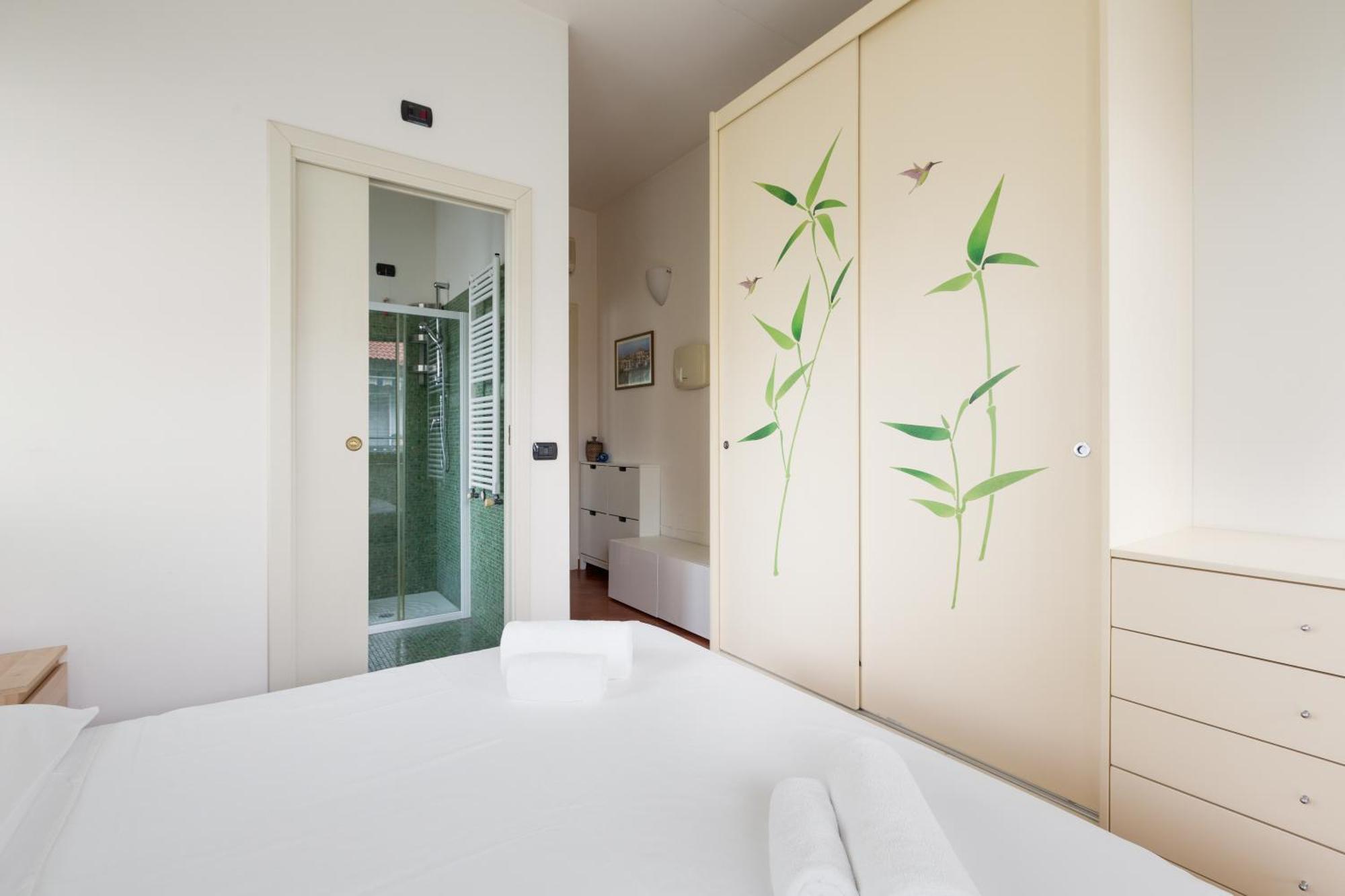 Bright & Comfy Apartment With Parking Милан Экстерьер фото
